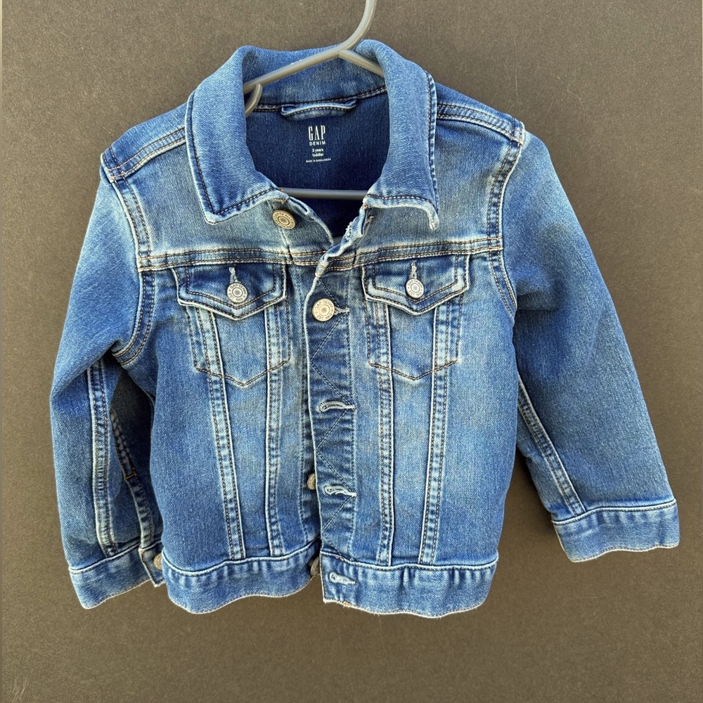 Gap 3T jean jacket